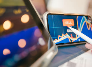 Analytiker på flera marknader som granskar Bitcoin, Ethereum och forexalternativ